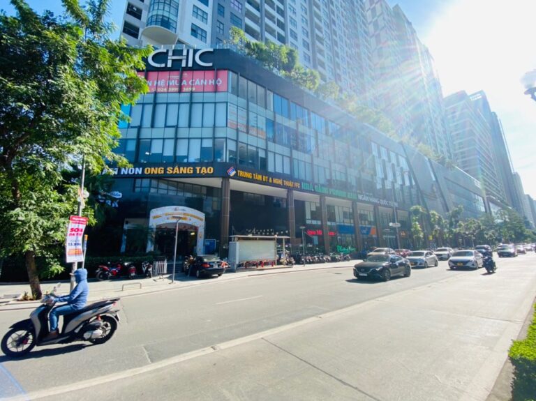 Khu vui chơi ngoài trời của trường mầm non song ngữ FBK, Thanh Xuân, Hà Nội